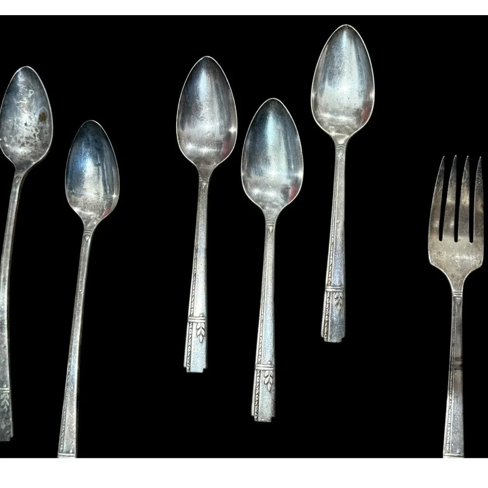 Vintage Oneida Grenoble Prestige Silverplate‎ Flatware Set 28 Pc 1938 Heirloom